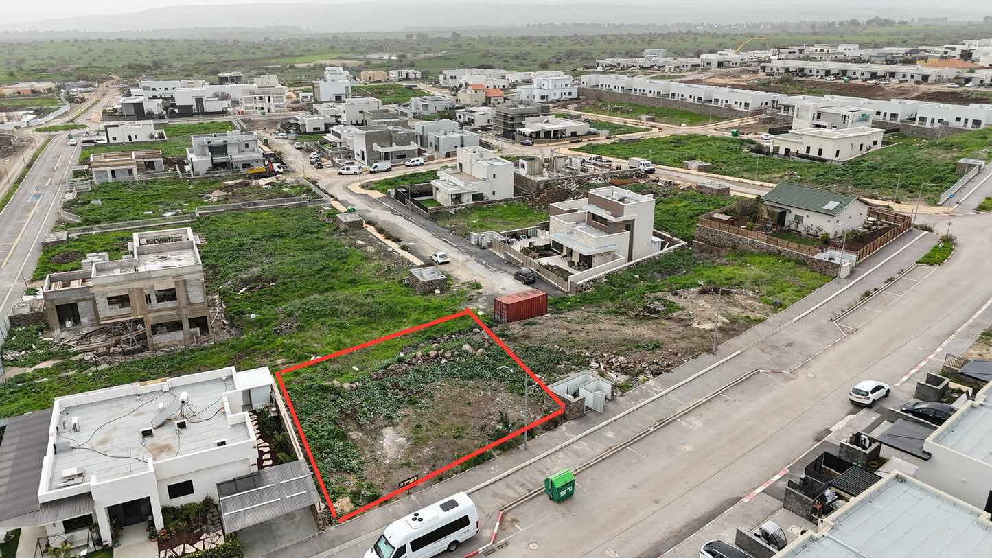 למכירה בבלעדיות | מגרש לבנייה עצמית בקצרין