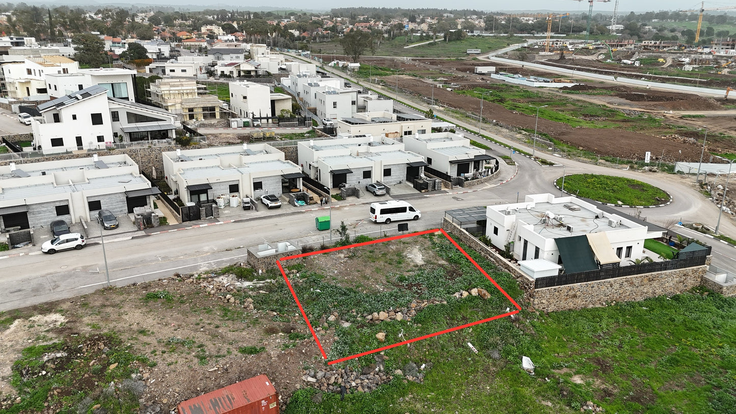 למכירה בבלעדיות | מגרש לבנייה עצמית בקצרין