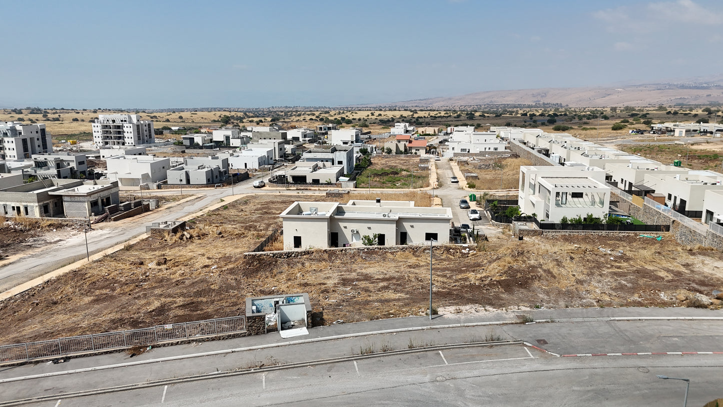 למכירה בבלעדיות | מגרש לבניה עצמית בקצרין